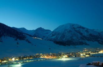 ../images/home/paesaggio-innevato-livigno-di-notte-994x662.jpg ../images/home/paesaggio-innevato-livigno-di-notte-994x662.jpg